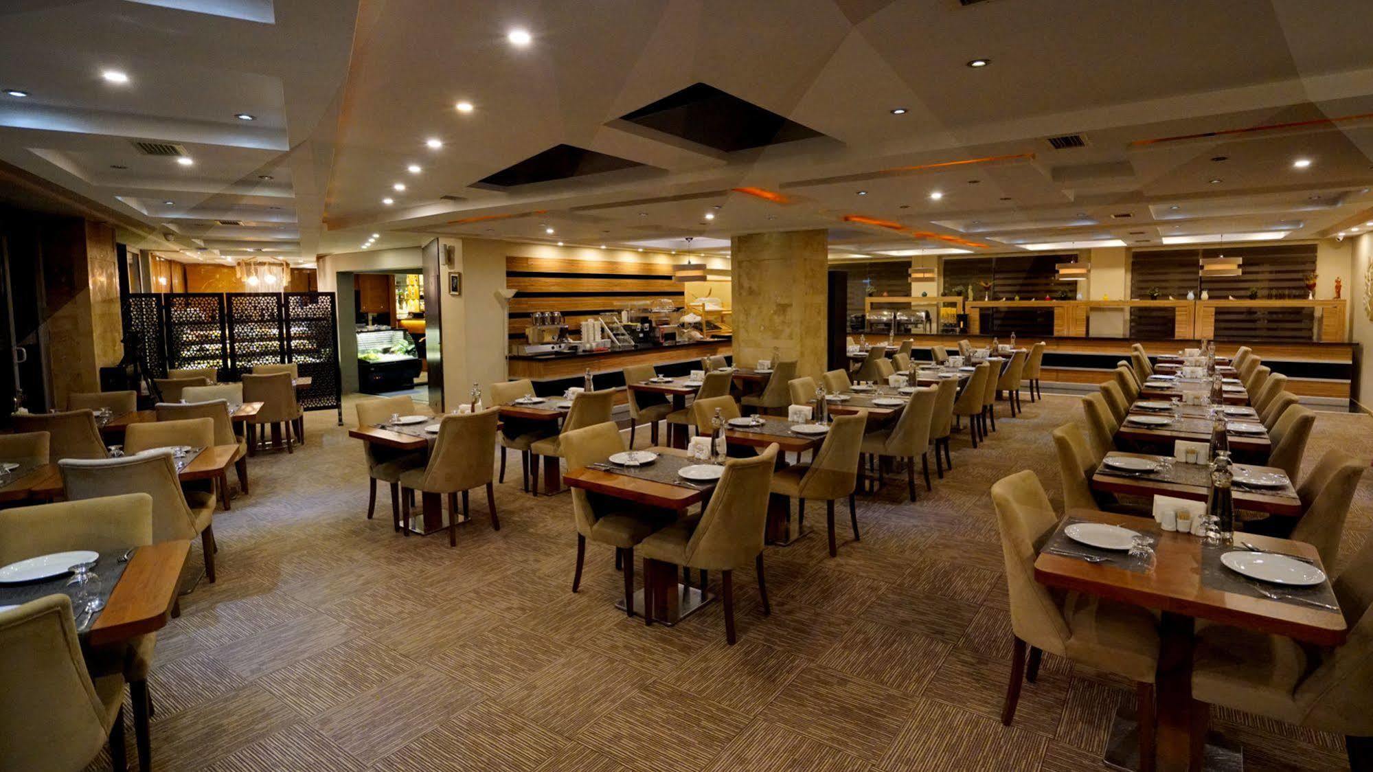 Es Albatros Hotel Eskişehir Luaran gambar