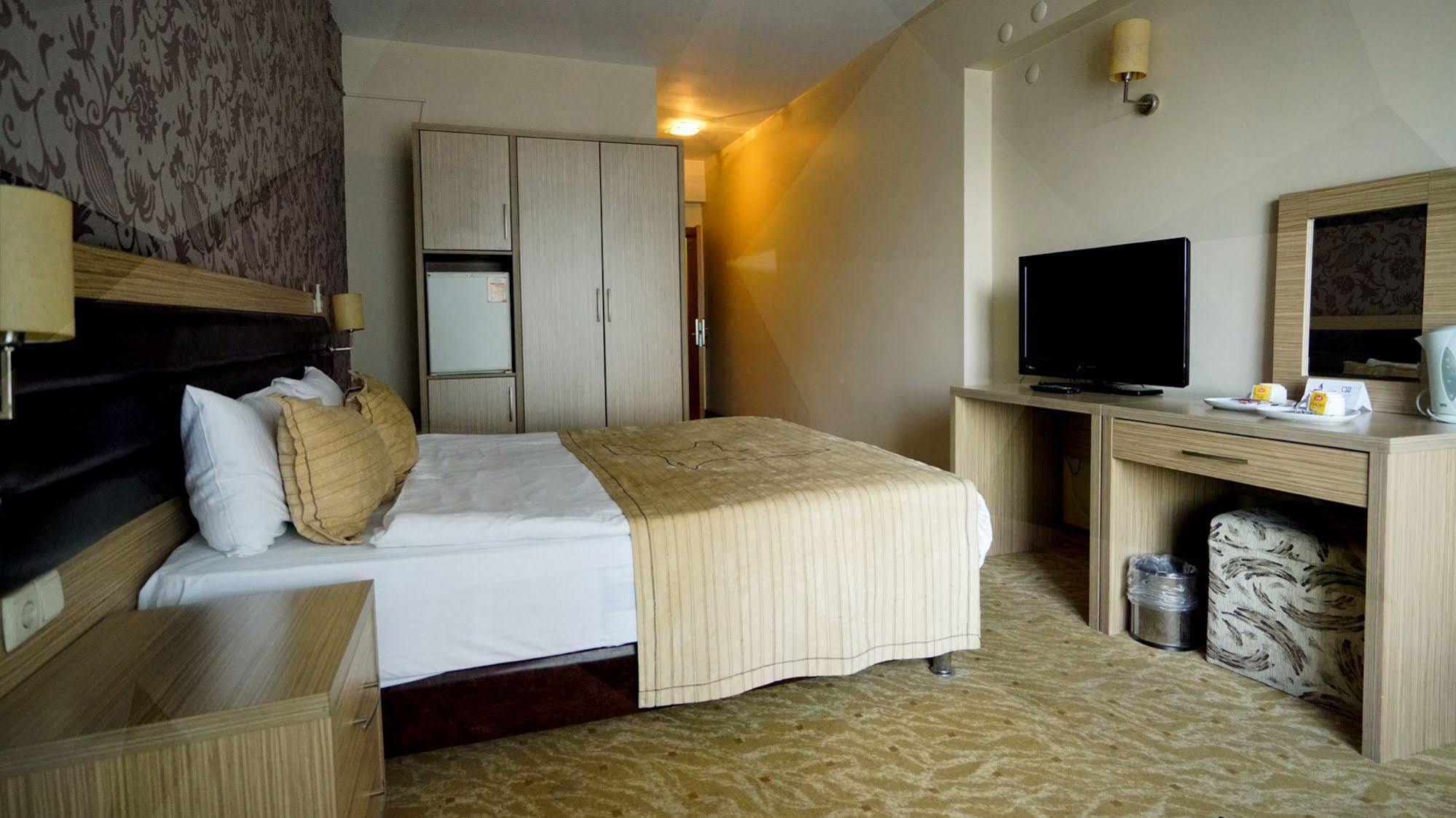 Es Albatros Hotel Eskişehir Luaran gambar